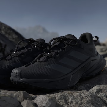 Chaussure basse 'Freehiker SL' ADIDAS TERREX en noir