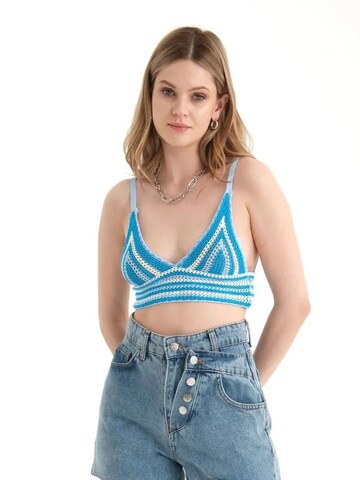 Hiccup Knitted Top in Blue: front
