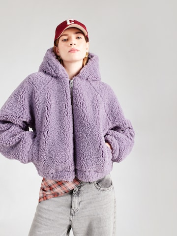 Monki Демисезонная куртка в Лиловый: спереди