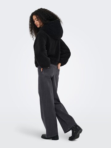 Veste mi-saison 'MILA' JDY en noir