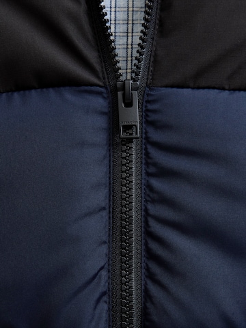 Geacă de iarnă 'JJMaze' de la JACK & JONES pe albastru