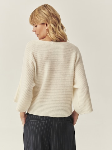 Pull-over TATUUM en blanc