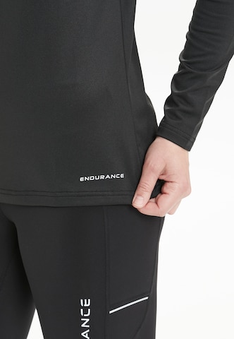 ENDURANCE Midlayer 'Tusina' in Schwarz