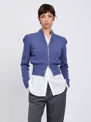 Influencer Knit Cardigan in Blue: front