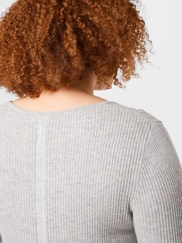 Calvin Klein Curve Sweater in Grey