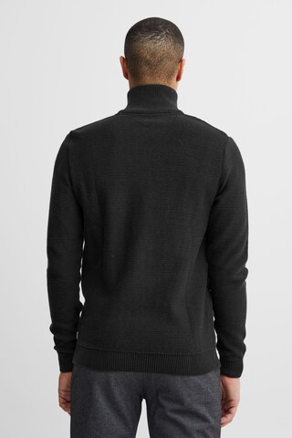 11 Project - Pullover em preto