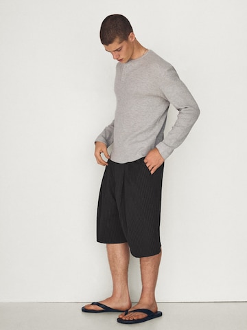 T-Shirt Bershka en gris