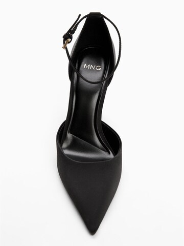 Pumps de la MANGO pe negru