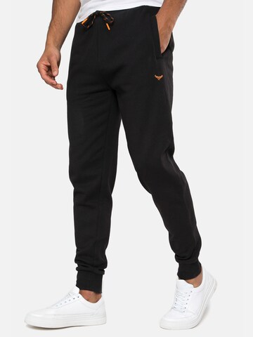 Effilé Pantalon Threadbare en noir : devant