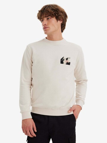 Sweat-shirt 'Destination Alps' WESTMARK LONDON en beige : devant