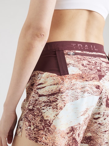 NIKE Обычный Спортивные штаны 'TRAIL' в Красный