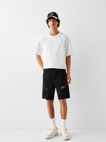 Bershka Loosefit Shorts in Schwarz