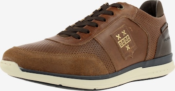 BULLBOXER Sneakers laag in Bruin: voorkant