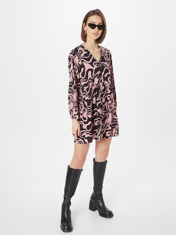 Robe-chemise Monki en rose