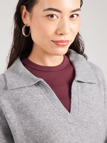 Pull-over 'PCMALOU' PIECES en gris