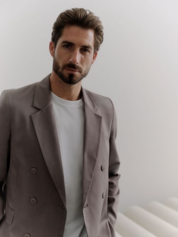 ABOUT YOU x Kevin Trapp جينز مضبوط سترة للعمل 'Ali' بلون رمادي