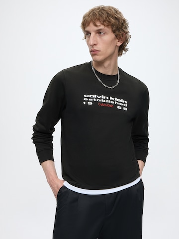 Calvin Klein Jeans Sweatshirt in Zwart: voorkant