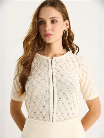 Chemisier Bianco Lucci en beige : devant