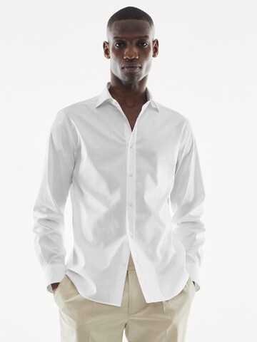 MANGO MAN Slim Fit Риза 'Palmar' в бяло: отпред