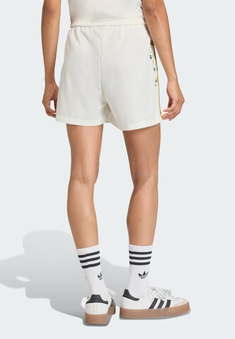 ADIDAS ORIGINALS Loosefit Shorts 'Adidas Originals x Liberty London Firebird' in Weiß