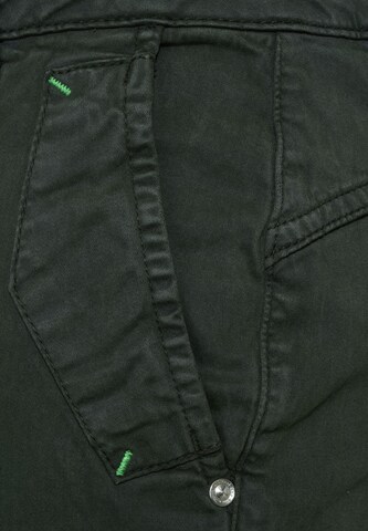 Coupe slim Pantalon cargo STREET ONE en vert