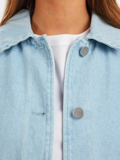 NÜMPH Tussenjas in de kleur Blauw, Productweergave