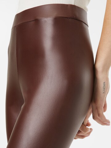 JDY - Skinny Leggings 'STINE' en marrón