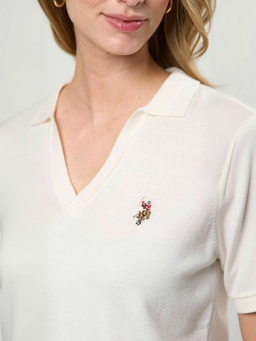 Top ' UWLilwan ' de la U.S. POLO ASSN. pe alb