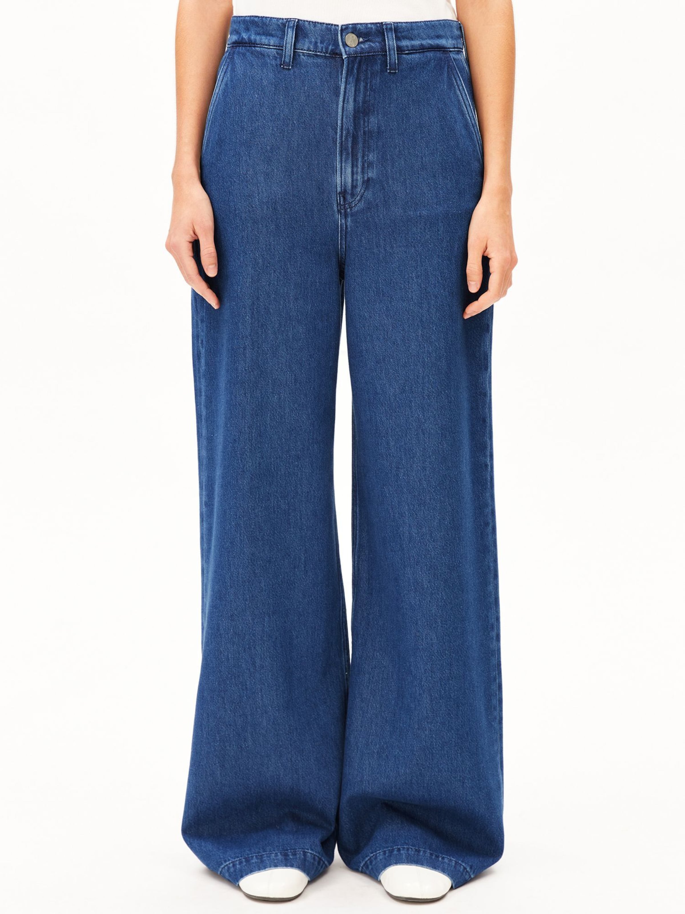 ARMEDANGELS Loose fit Jeans in Blue: front