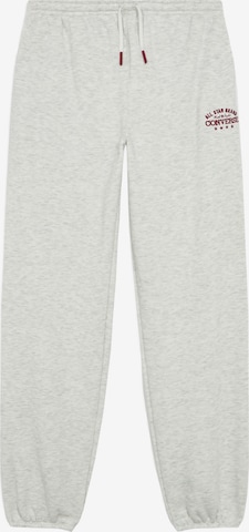 CONVERSE Tapered Housut värissä harmaa: etupuoli