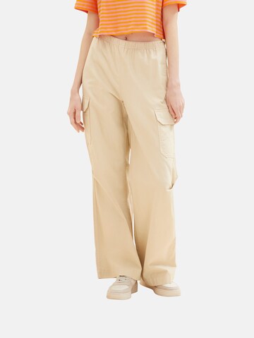 Loosefit Pantaloni cargo di TOM TAILOR DENIM in beige: frontale