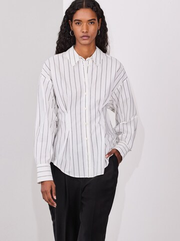 Next Blúz - fehér: elől