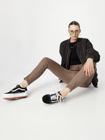 G-STAR Slimfit Cargobroek in Bruin