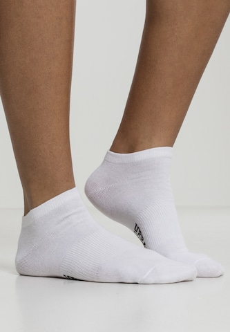 Chaussettes Urban Classics en blanc : devant