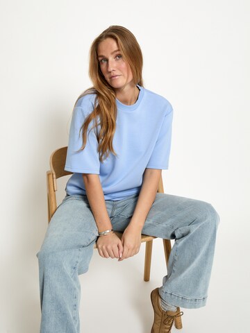 Peppercorn Top 'Osanna ' in Blue