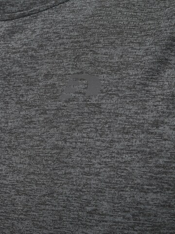 T-Shirt fonctionnel Newline en gris