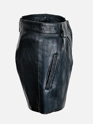 Be  Noble Slimfit Bandplooibroek 'Leder Shorts im eleganten Style' in Zwart