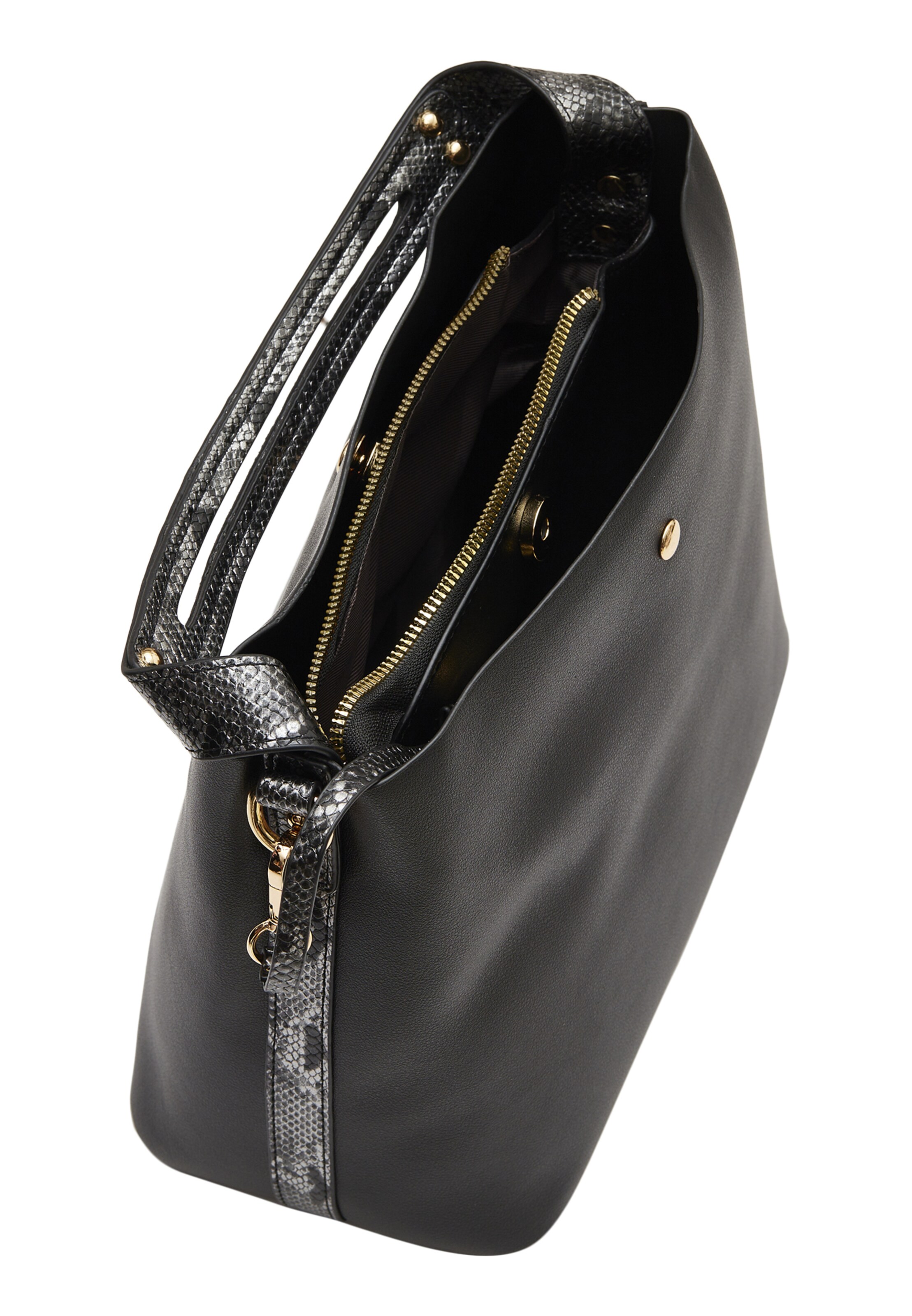 melns Usha Rokassomiņa