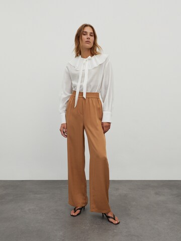 EDITED Wide leg Trousers 'Franka' in Brown