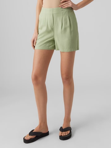VERO MODA Normální Kalhoty se sklady v pase 'JESMILO' – zelená: přední strana