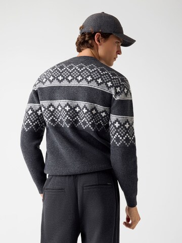 GUESS Pullover in Grau