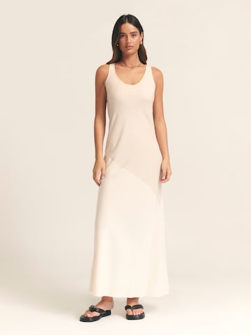 Rochie de la St MRLO pe bej: față