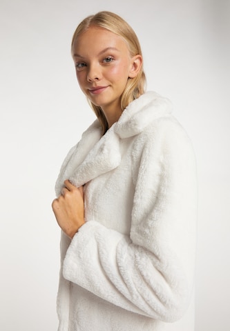 taddy Between-Seasons Coat in White