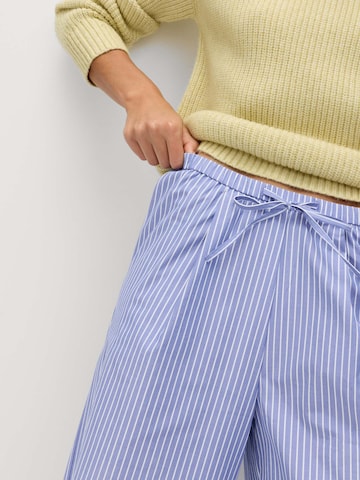 Marks & Spencer Wide leg Pleat-front trousers in Blue: front