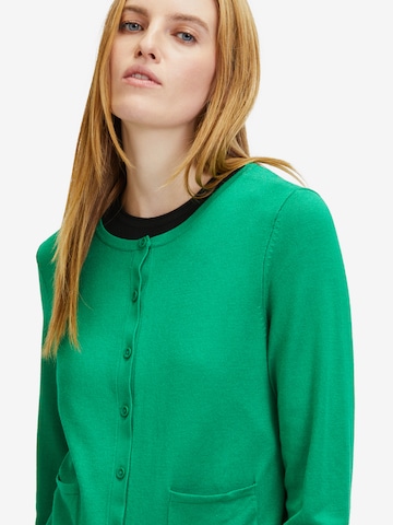 Cardigan Betty Barclay en vert