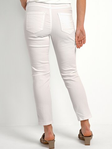 Coupe slim Jean 'Zelina' Kaffe en blanc