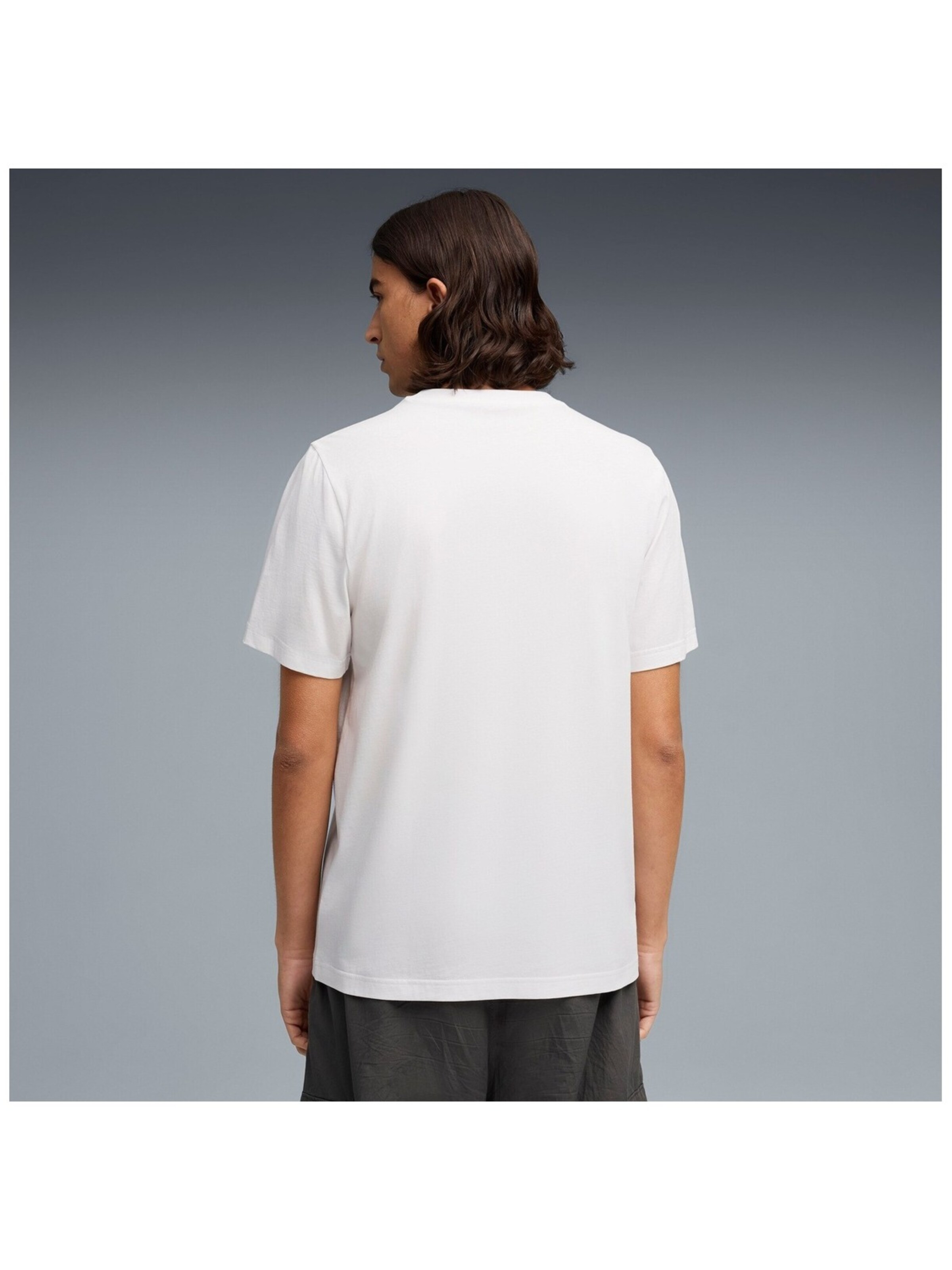 PUMA Shirt 'Puma Ess Small No.1 Logo Centered Tee' in Wit