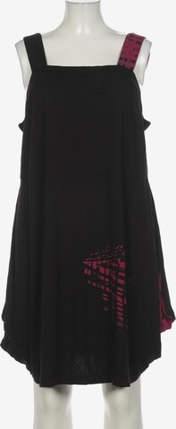 Chalou Dress in 4XL in Black: front