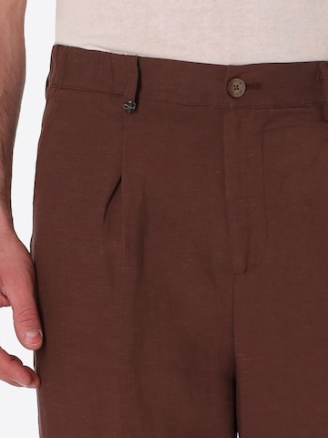 Distretto12 - regular Pantalón plisado 'T. ALLORO' en marrón