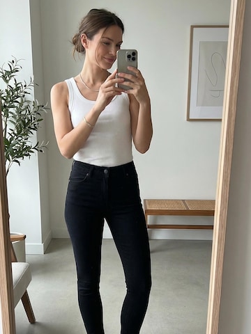 Everly Skinny Jeans in Grey